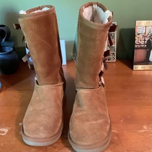 Girls UGG BOOTS SIZE 4